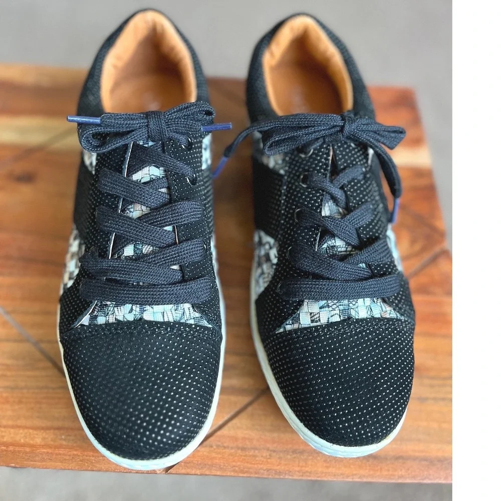 Bernie Mev Womens‎ Black Woven Dotted Low Top Sneakers Size 38/7 Lace Up Shoes